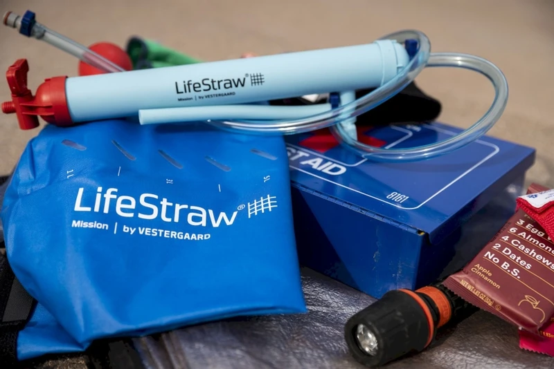 Lifestraw Mission gravity bag waterfilter zak - 5 liter - Blauw Lifestraw Mission Gravity Bag Waterfilter Zak - 5 Liter - Blauw -Buiten Kamperen Winkel 1267 1900 00104023 05