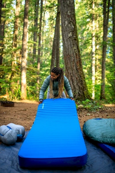 Therm-A-Rest MondoKing 3D 11.0 L zelfopblazende slaapmat Therm-A-Rest MondoKing 3D 11.0 L Zelfopblazende Slaapmat -Buiten Kamperen Winkel 1900 1267 2020 thermarest oregon 3sisters geiser 0623