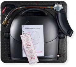 NomadiQ Draagbare Gasbarbecue - Zwart -Buiten Kamperen Winkel 1900 1900 c2vydmljzt1pbwfnzxmmc3jjpwh0dhbzjtnbjtjgjtjgd3d3lm5vbwfkaxfiyneuy29tjtjgd3aty29udgvudcuyrnvwbg9hzhmlmkyymdiwjtjgmdclmkzub21hzglrlwjics1ib3gtb3blbi0xlmpwzyzjywn