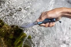 Opinel N°08 Outdoor Zakmes - Blauw 8 Opinel N°08 Outdoor Zakmes - Blauw -Buiten Kamperen Winkel 3123840015762 opinel outdoor 8 blauw sfeer5 resultaat