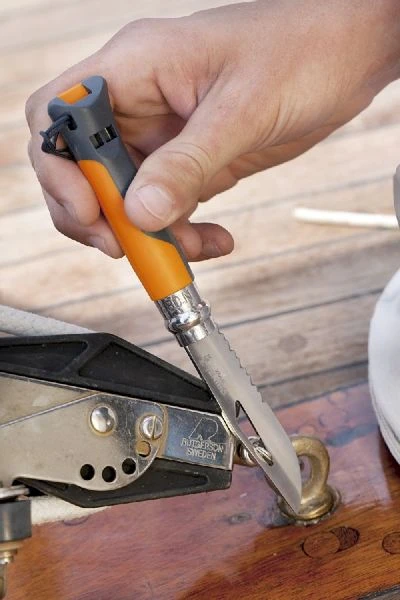 Opinel N°08 Outdoor zakmes - Oranje Opinel N°08 Outdoor Zakmes - Oranje -Buiten Kamperen Winkel 3123840015779 opinel outdoor 8 oranje sfeer6 resultaat