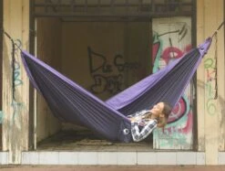 Ticket To The Moon Hangmat 2 Persoons Original Double - Navy Blue/Purple 7 Ticket To The Moon Hangmat 2 Persoons Original Double - Navy Blue/Purple -Buiten Kamperen Winkel 900 1187 img 2293 1