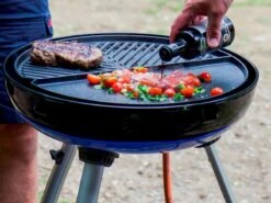 CADAC Carri Chef 50 Gasbarbecue - BBQ/Plancha -Buiten Kamperen Winkel 900 1204 carri chef 50 bbq plancha 1