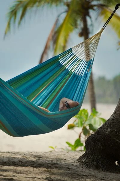 La Siesta Flora kingsize 2 persoons hangmat - Curacao La Siesta Flora Kingsize 2 Persoons Hangmat - Curacao -Buiten Kamperen Winkel 900 600 flh18 3 ambiance 200