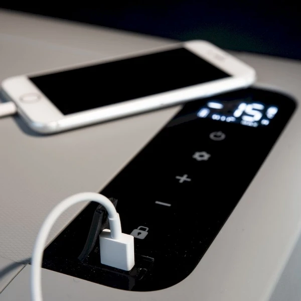 Mestic MCC-25 compressor koelbox - 25 liter Mestic MCC-25 Compressor Koelbox - 25 Liter -Buiten Kamperen Winkel 900 900 104 1502930web 6