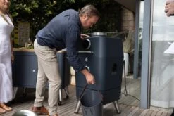 Everdure 4K Houtskool Barbecue Met Beschermhoes - Antraciet/blauw -Buiten Kamperen Winkel 9312646030145 3 copy