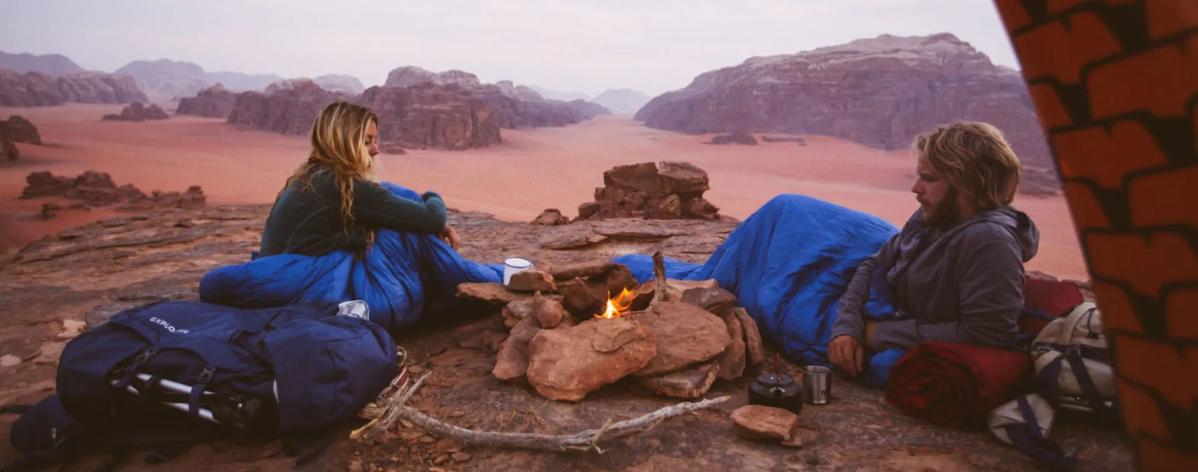 Buiten Kamperen Winkel -Buiten Kamperen Winkel GVJFJ